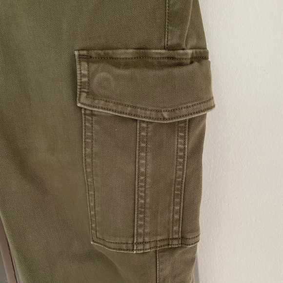 SPANX, Stretch Twill Ankle Cargo Pants, Green, Sage, Olive, Army - Picture 5 of 8